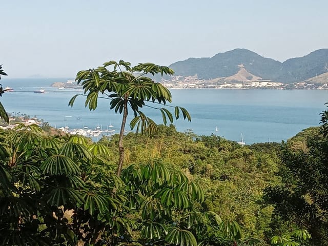 Terreno com 620m², à venda, no bairro Siriúba em Ilhabela