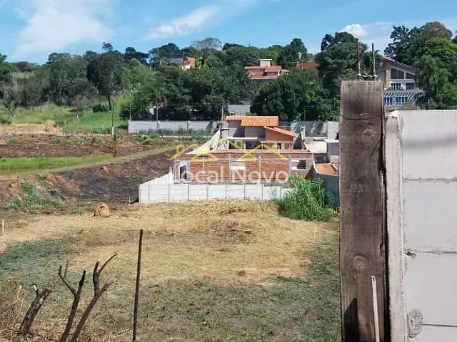 Terreno com 666m², à venda, no bairro Pinheirinho em Atibaia