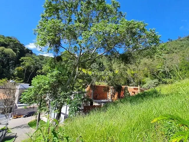 Terreno com 319m², à venda, no bairro Tijuca em Teresópolis