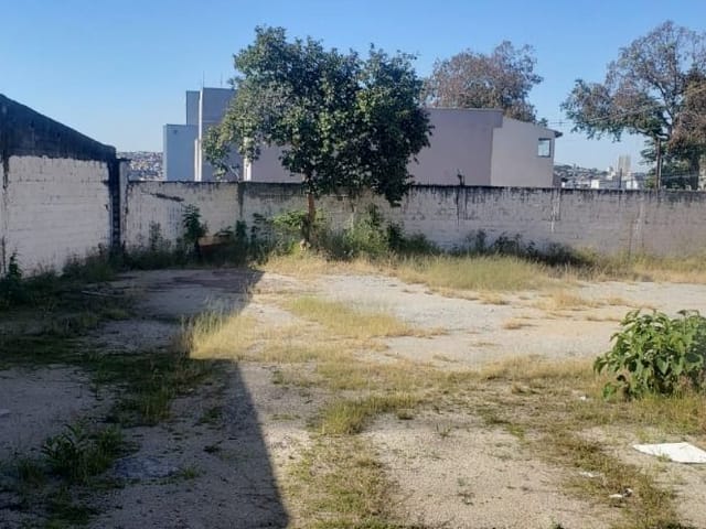 Terreno com 648m², para alugar, no bairro Jardim Utinga em Santo André