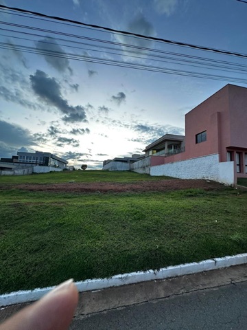 Terreno com 581m², à venda, no bairro Condomínio do Lago 1ª Etapa em Goiânia