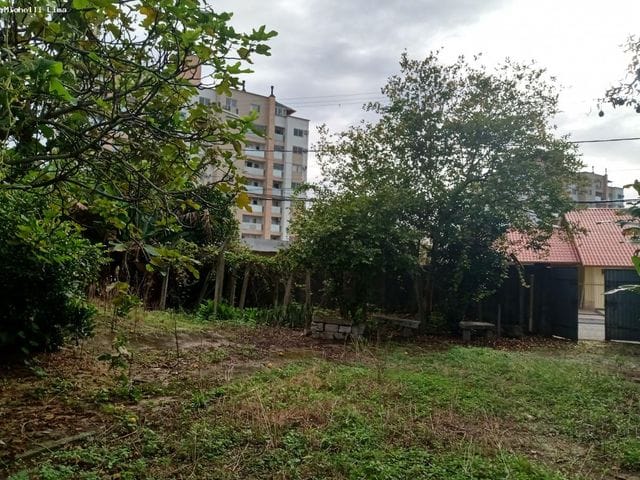 Terreno com 1400m², à venda, no bairro Caminho Novo em Palhoça