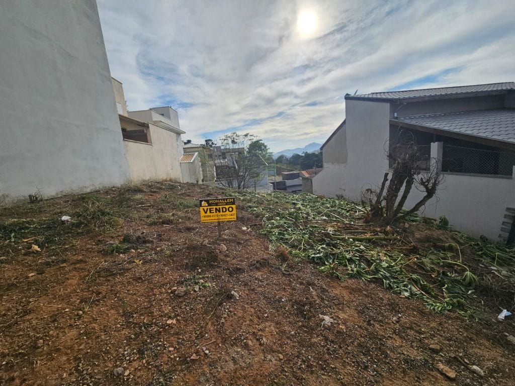 Terreno no Sossêgo, Piranguinho
