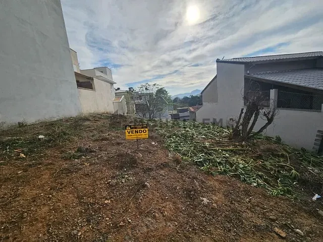 Terreno com 227m², à venda, no bairro Sossêgo em Piranguinho