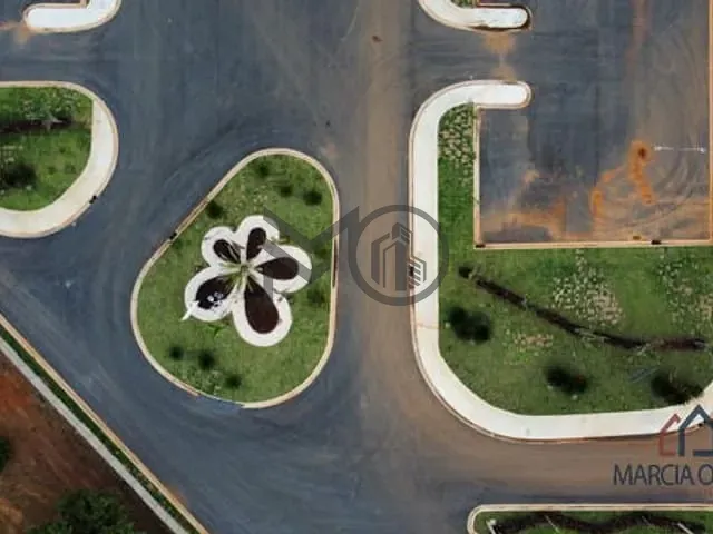 Terreno com 270m², à venda, no bairro Centro em Chapada Dos Guimarães