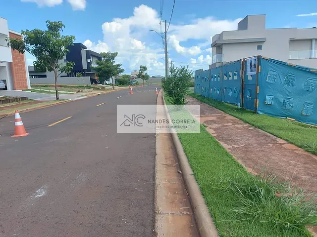 Terreno com 260m², à venda, no bairro Pqo Taua em Londrina
