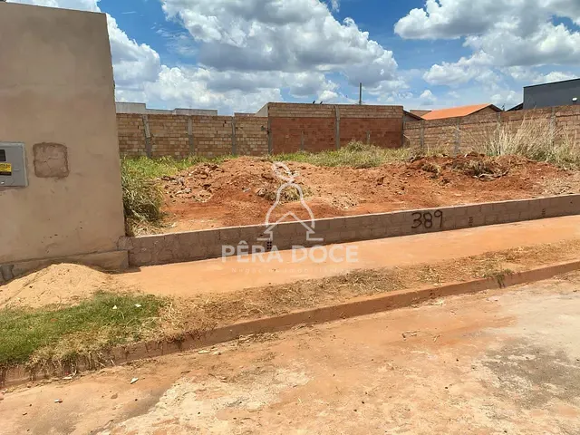 Terreno com 200m², à venda, no bairro Loteamento Ilha Bela em Uberaba