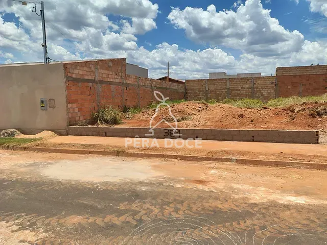 Terreno com 200m², à venda, no bairro Loteamento Ilha Bela em Uberaba