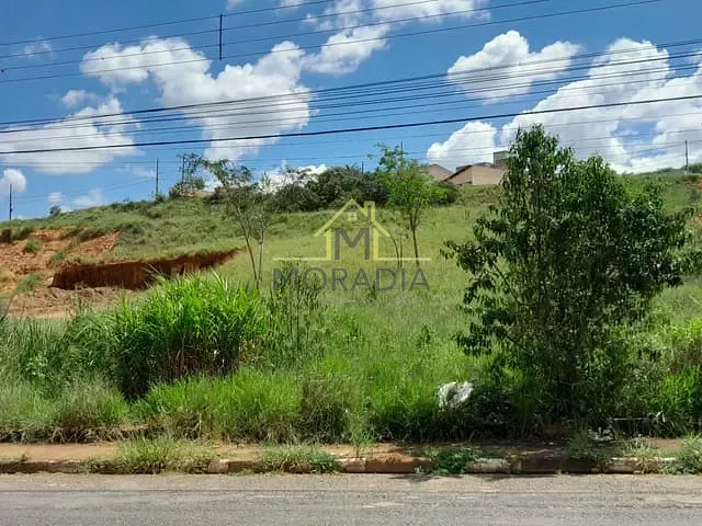 Terreno com 1000m², à venda, no bairro Chácara PLanalto III em Guaxupé