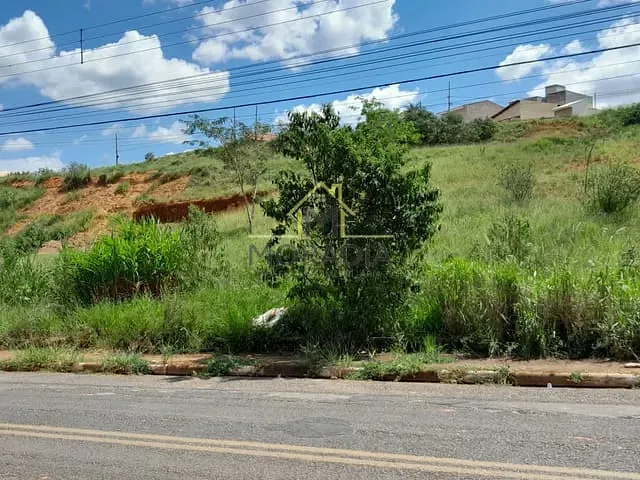 Terreno com 1000m², à venda, no bairro Chácara PLanalto III em Guaxupé