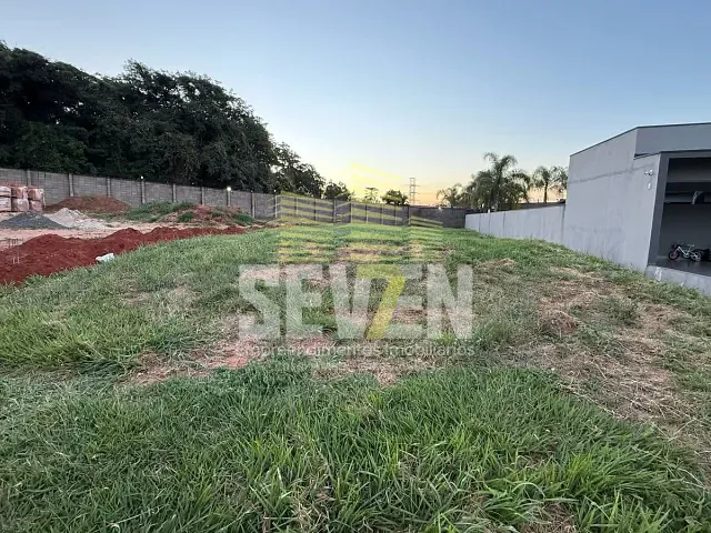 Terreno com 743m², à venda, no bairro Residencial Villa Lobos em Bauru