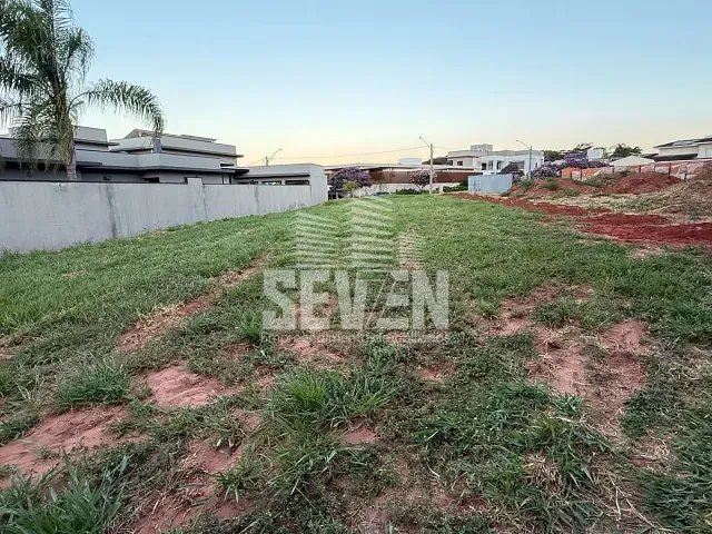 Terreno com 743m², à venda, no bairro Residencial Villa Lobos em Bauru