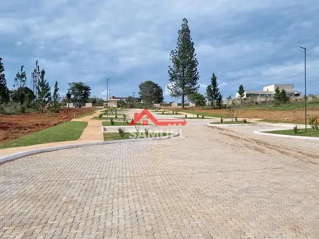 Terreno com 2500m², à venda, no bairro Park Way em Brasília
