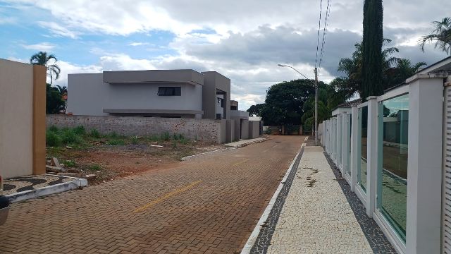 Terreno com 800m², à venda, no bairro Ponte Alta Norte (Gama) em Rua Refazenda