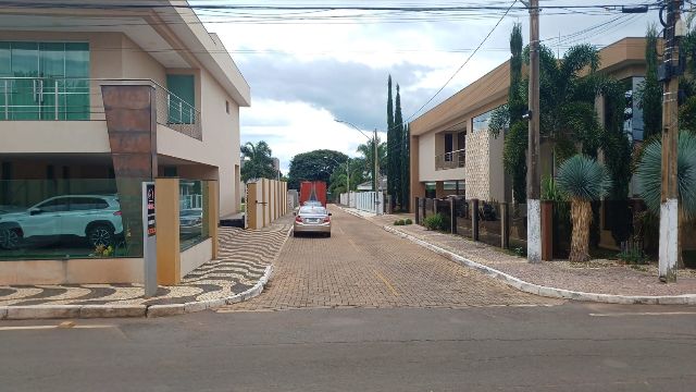 Terreno com 800m², à venda, no bairro Ponte Alta Norte (Gama) em Rua Refazenda
