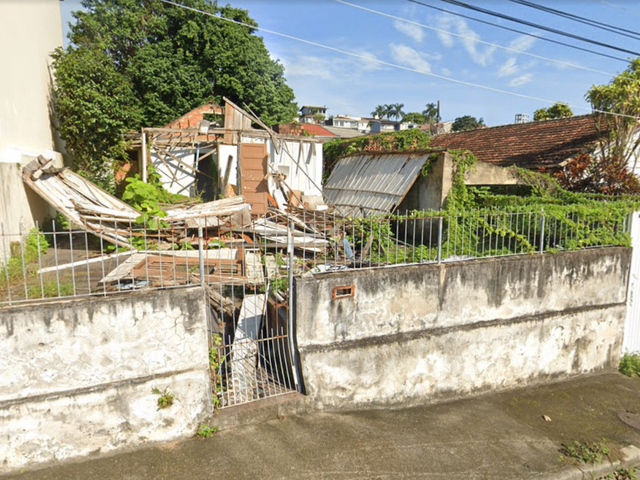Terreno com 282m², à venda, no bairro Coqueiros em Florianópolis