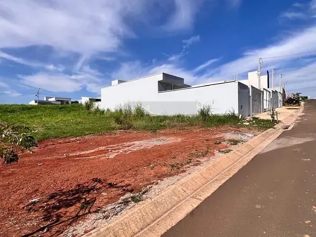 Terreno com 360m², à venda, no bairro Florabella I em Holambra