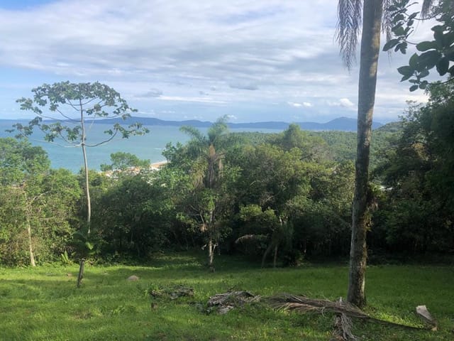 Foto do Terreno - Terreno à Venda, Vista Mar na Praia do Estaleirinho, Balneário Camboriú, SC | Versailles Brasil