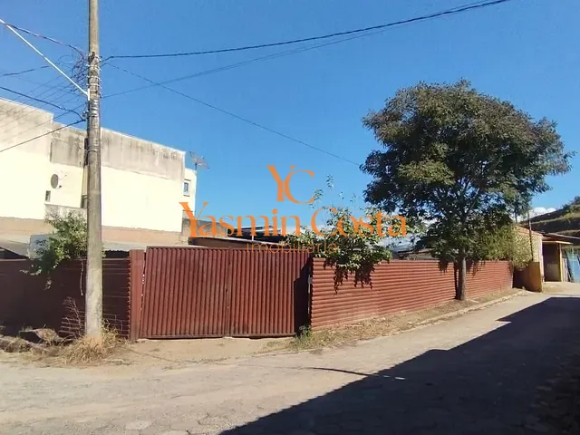 Terreno com 728m², à venda, no bairro Centro em Cambuí