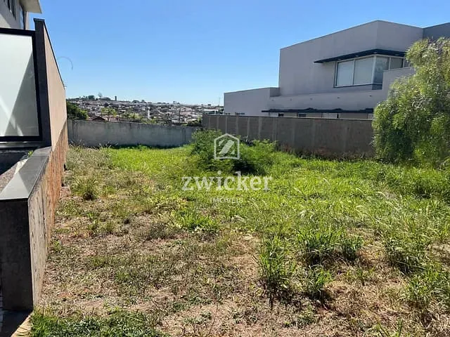 Terreno com 374m², à venda, no bairro Quinta Ranieri em Bauru