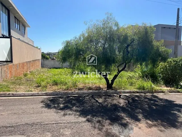 Terreno com 374m², à venda, no bairro Quinta Ranieri em Bauru