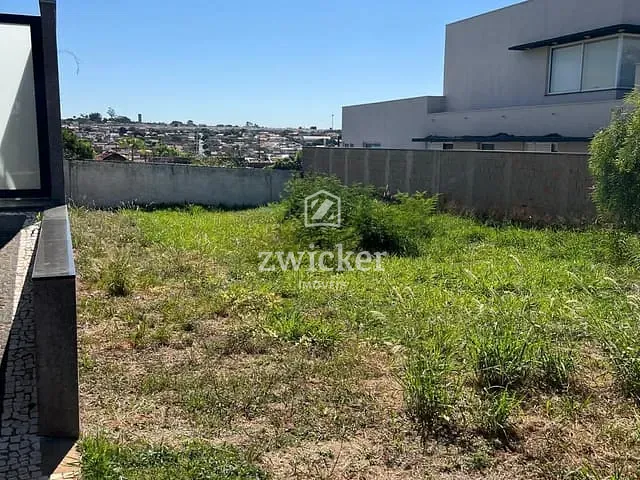 Terreno com 374m², à venda, no bairro Quinta Ranieri em Bauru