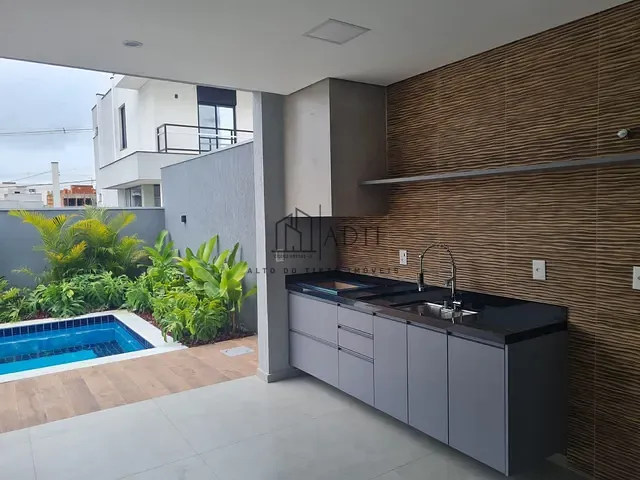 Casa com 250m², à venda, no bairro Cézar de Souza em Mogi das Cruzes