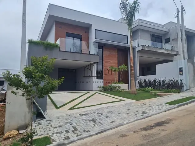 Casa com 250m², à venda, no bairro Cézar de Souza em Mogi das Cruzes