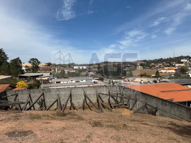 Terreno com 700m², à venda, no bairro Alambique em Jarinu