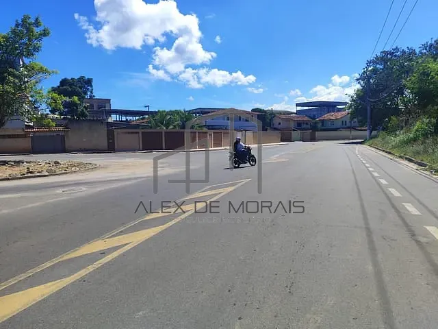 Terreno com 378m², à venda, no bairro Cobilândia em Vila Velha