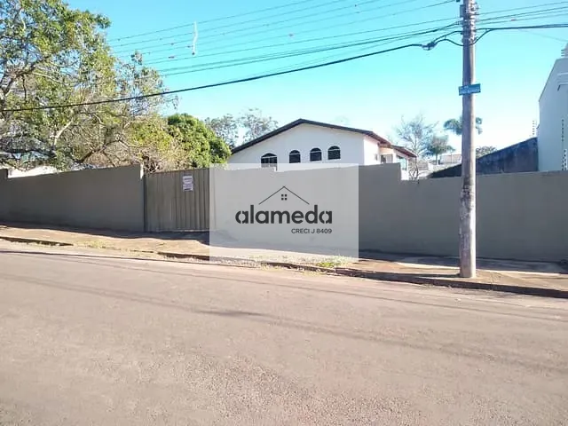 Terreno com 480m², à venda, no bairro Nova Jacarezinho em Jacarezinho