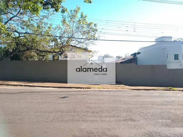 Terreno com 480m², à venda, no bairro Nova Jacarezinho em Jacarezinho
