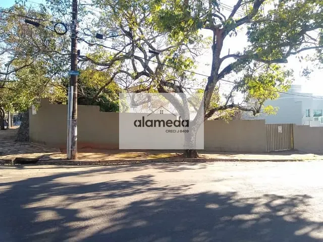 Terreno com 480m², à venda, no bairro Nova Jacarezinho em Jacarezinho