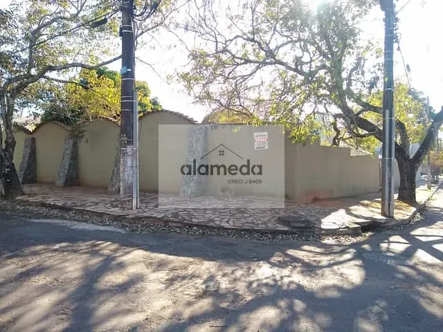 Terreno com 480m², à venda, no bairro Nova Jacarezinho em Jacarezinho