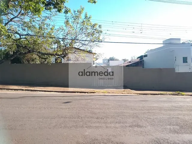Terreno com 480m², à venda, no bairro Nova Jacarezinho em Jacarezinho