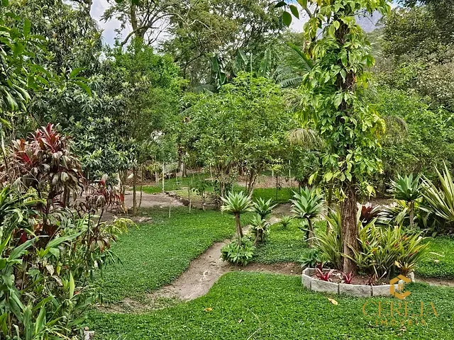 Terreno com 1831m², à venda, no bairro Parque São Clemente em Nova Friburgo