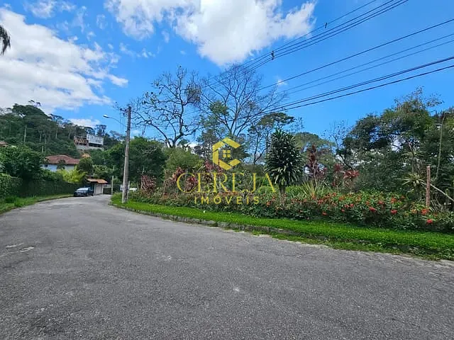 Terreno com 1831m², à venda, no bairro Parque São Clemente em Nova Friburgo
