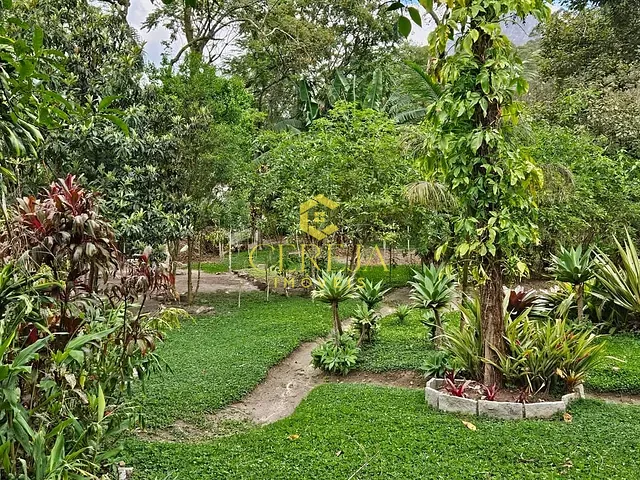 Terreno com 1831m², à venda, no bairro Parque São Clemente em Nova Friburgo