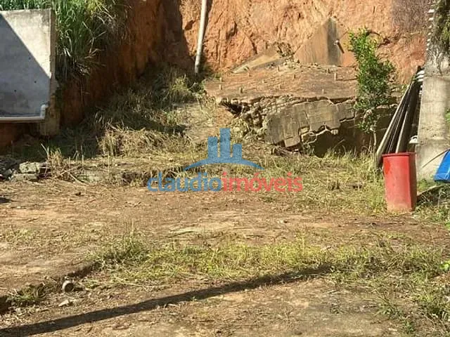 Terreno à venda, no bairro Cotiara em Barra Mansa