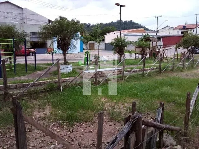 Terreno com 150m², à venda, no bairro Vila Santana I em Jundiaí