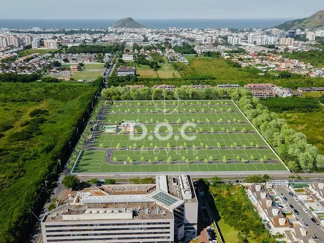 Terreno com 180m², à venda, no bairro Recreio dos Bandeirantes em Rio de Janeiro