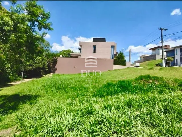 Terreno com 400m², à venda, no bairro Aldeia da Serra em Santana de Parnaíba