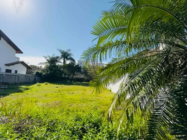 Terreno com 450m², à venda, no bairro Jurerê Internacional em Florianópolis