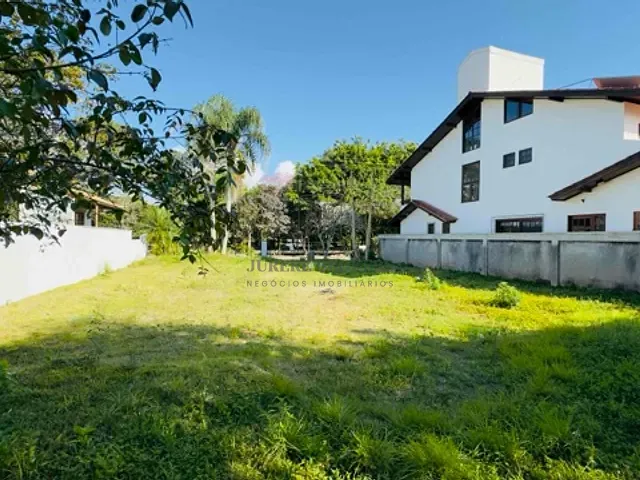 Terreno com 450m², à venda, no bairro Jurerê Internacional em Florianópolis