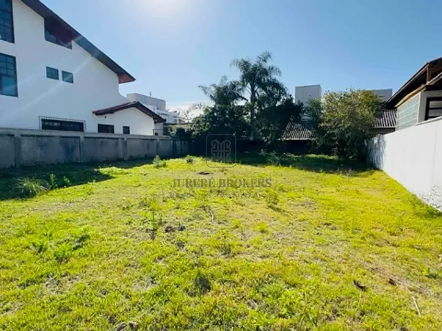 Terreno com 450m², à venda, no bairro Jurerê Internacional em Florianópolis