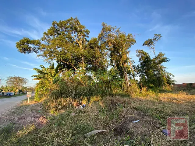 Terreno com 636m², à venda, no bairro Continental em Itapoá