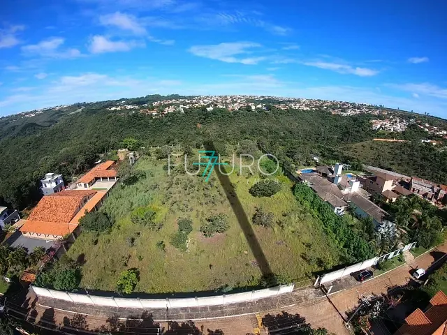 Terreno com 2700m², à venda, no bairro Setor Habitacional Jardim Botânico em Brasília