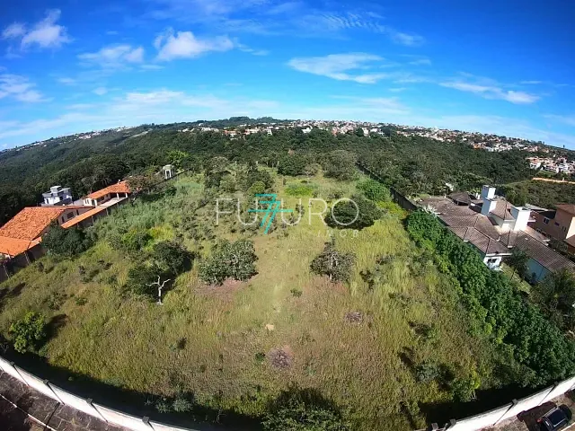 Terreno com 2700m², à venda, no bairro Setor Habitacional Jardim Botânico em Brasília