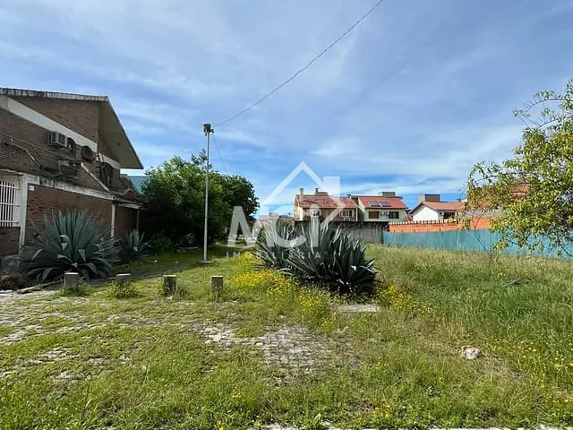 Terreno com 360m², à venda, no bairro Três Vendas em Pelotas