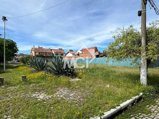 Terreno com 360m², à venda, no bairro Três Vendas em Pelotas